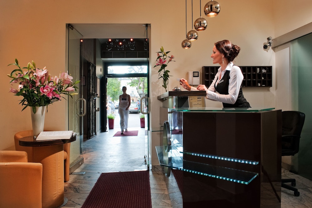 Spatz Aparthotel — Hotel building in Krakow, Lesser Poland