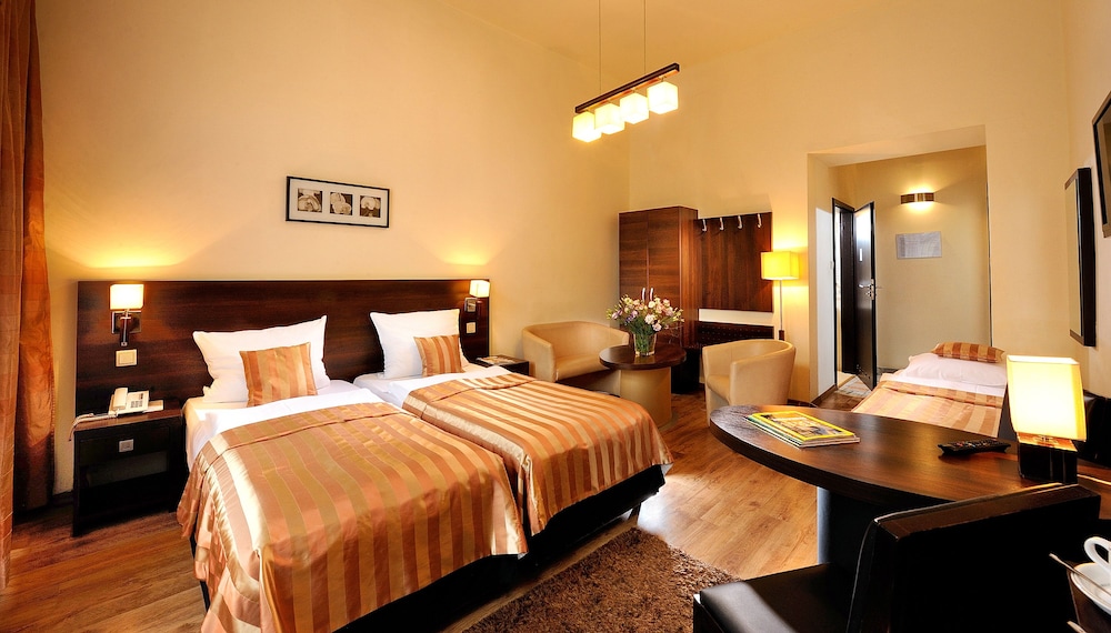 Spatz Aparthotel — Hotel rooms in Krakow, Lesser Poland