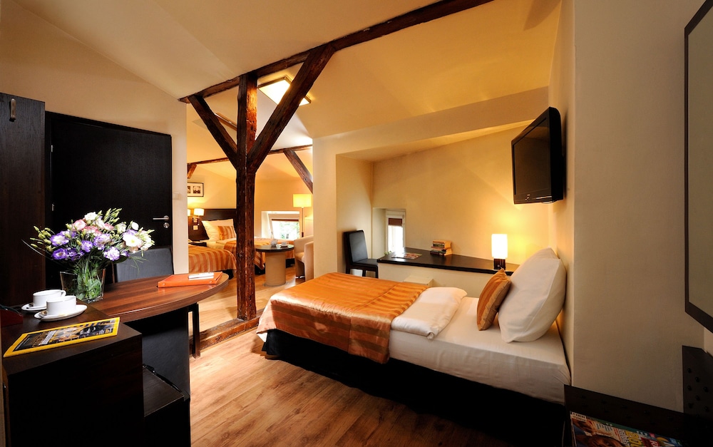 Spatz Aparthotel — Hotel rooms in Krakow, Lesser Poland