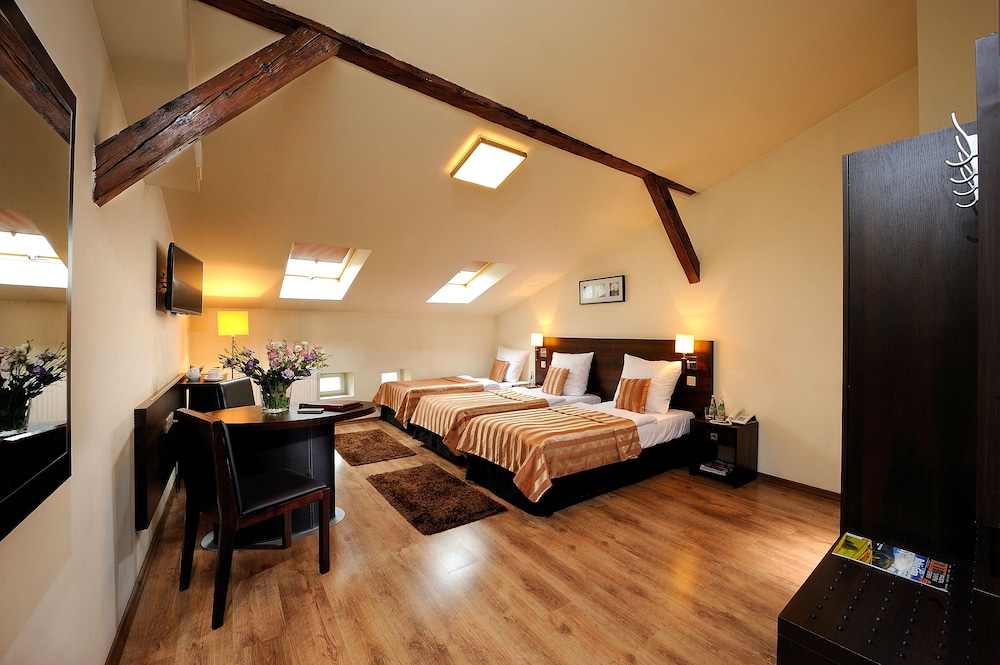 Spatz Aparthotel — Hotel rooms in Krakow, Lesser Poland
