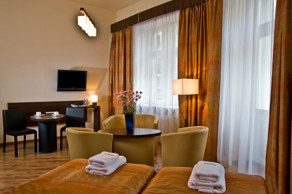 Spatz Aparthotel — Hotel rooms in Krakow, Lesser Poland