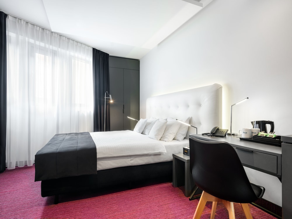 Best Western Plus Krakow Old Town — Hotel rooms in Krakow, Lesser Poland