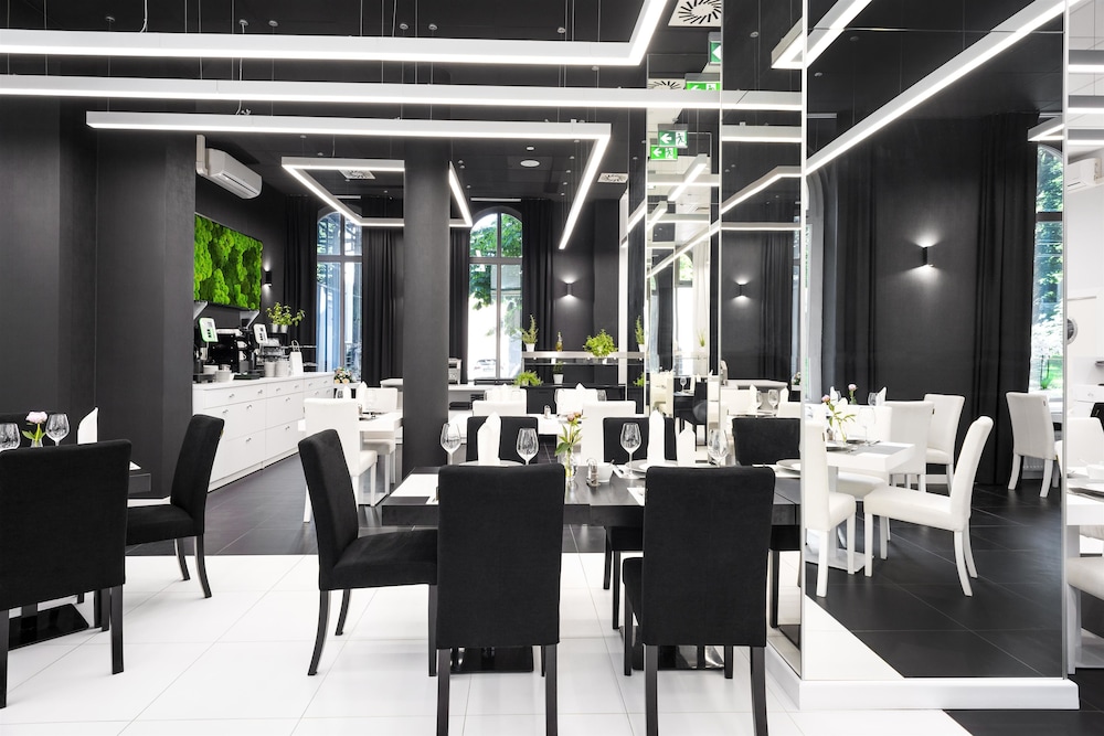 Best Western Plus Krakow Old Town — Restaurant & bars in Krakow, Lesser Poland