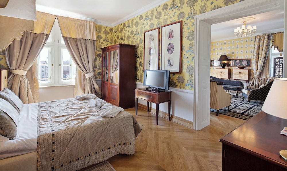 The Bonerowski Palace Boutique Hotel — Hotel rooms in Krakow, Lesser Poland