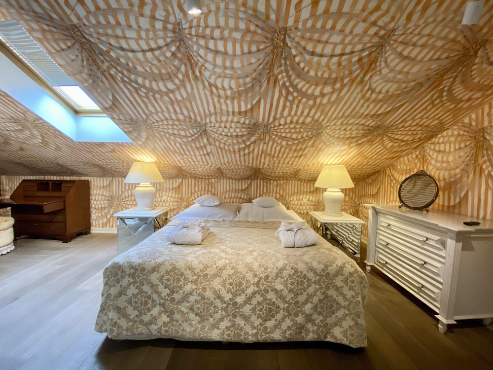 The Bonerowski Palace Boutique Hotel — Hotel rooms in Krakow, Lesser Poland