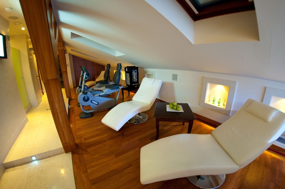 The Bonerowski Palace Boutique Hotel — Hotel rooms in Krakow, Lesser Poland