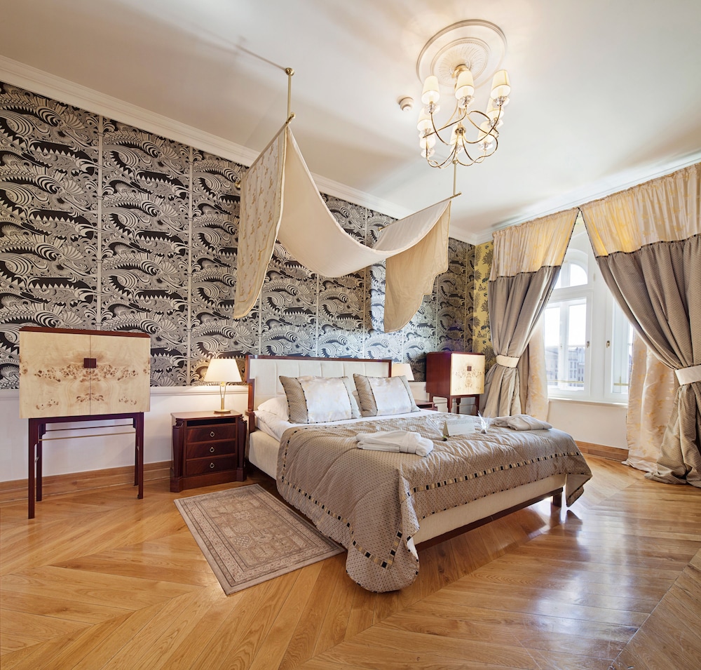 The Bonerowski Palace Boutique Hotel — Hotel rooms in Krakow, Lesser Poland