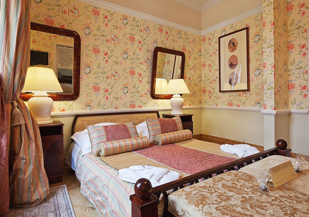 The Bonerowski Palace Boutique Hotel — Hotel rooms in Krakow, Lesser Poland
