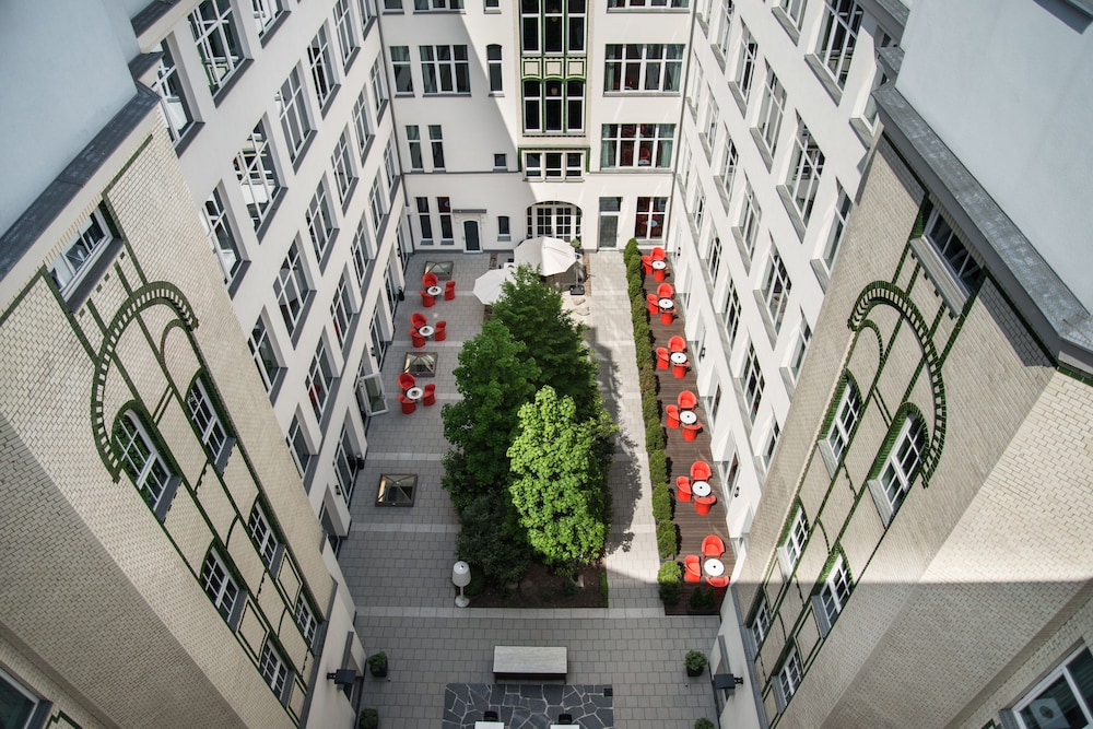 Adina Apartment Hotel Berlin CheckPoint Charlie — Hotel building in Berlin, Berlin