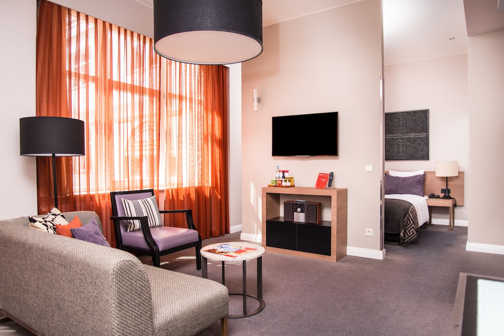Adina Apartment Hotel Berlin CheckPoint Charlie — Hotel rooms in Berlin, Berlin