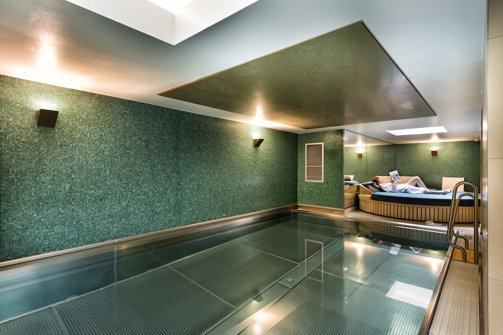 Adina Apartment Hotel Berlin CheckPoint Charlie — Spa in Berlin, Berlin