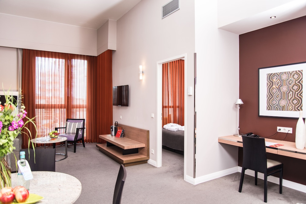 Adina Apartment Hotel Berlin CheckPoint Charlie — Hotel rooms in Berlin, Berlin