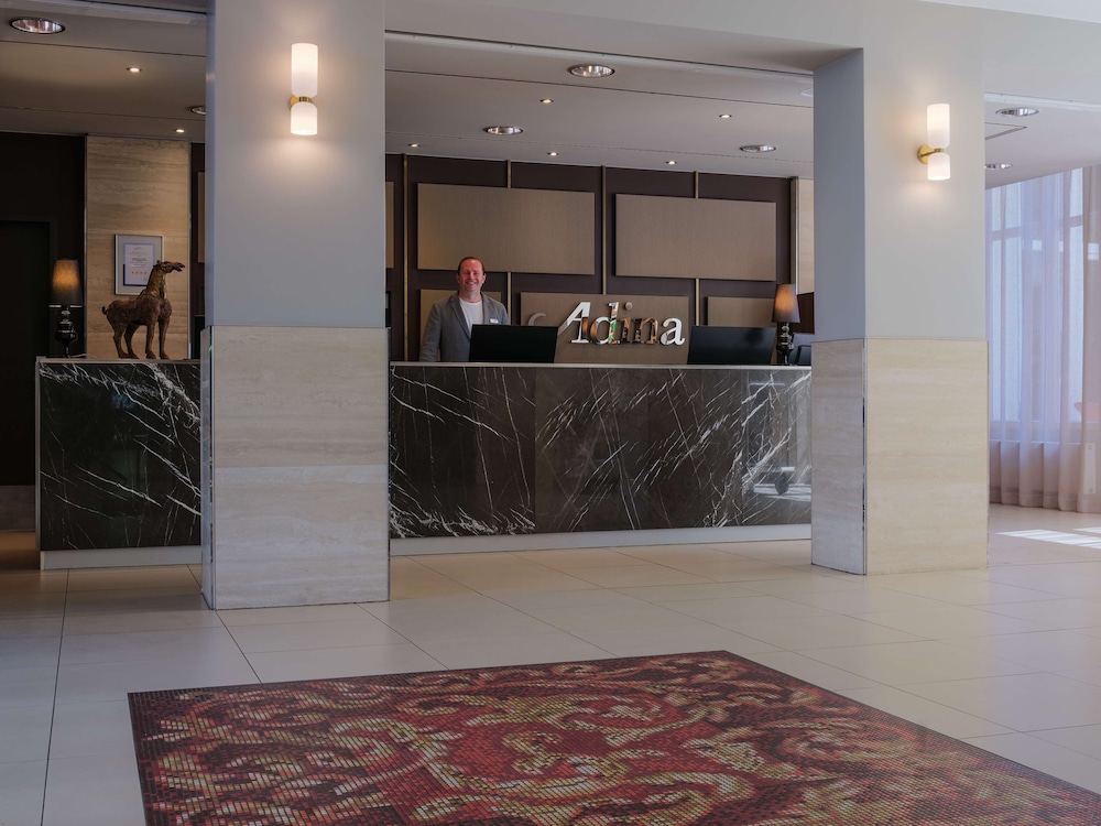 Adina Apartment Hotel Berlin CheckPoint Charlie — Hotel building in Berlin, Berlin