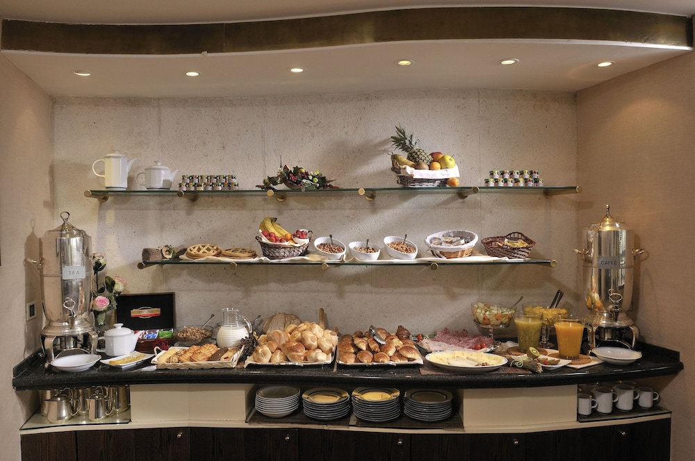 Best Western Hotel Piccadilly — Restaurant & bars in Rome, Lazio