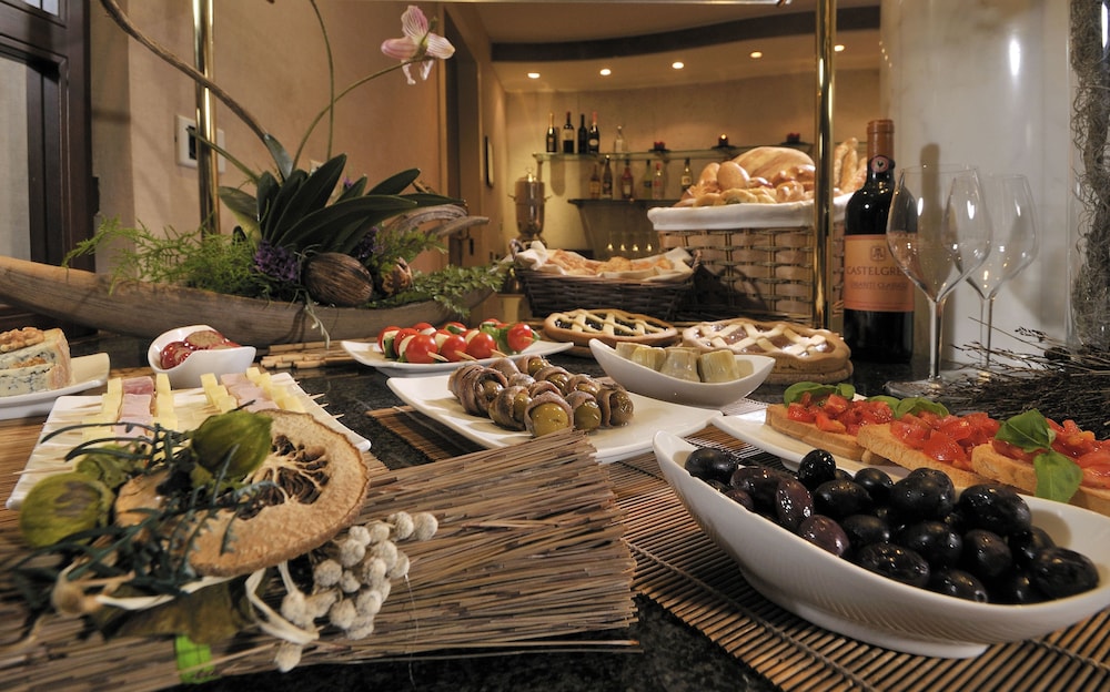 Best Western Hotel Piccadilly — Restaurant & bars in Rome, Lazio