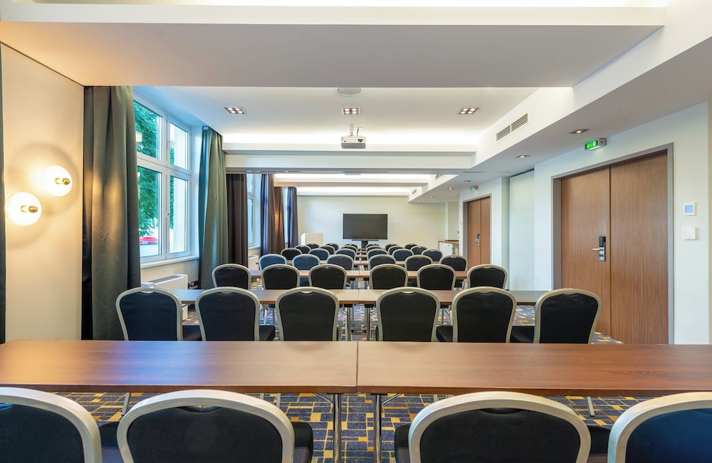 Leonardo Royal Hotel Berlin Alexanderplatz — Hotel building in Berlin, Berlin