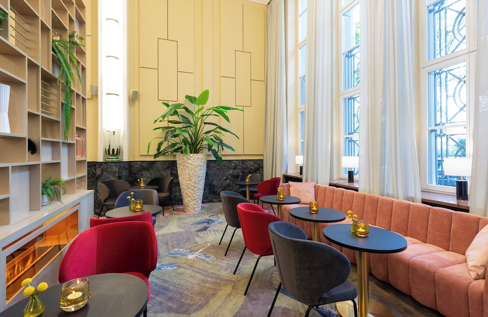 Leonardo Royal Hotel Berlin Alexanderplatz — Restaurant & bars in Berlin, Berlin