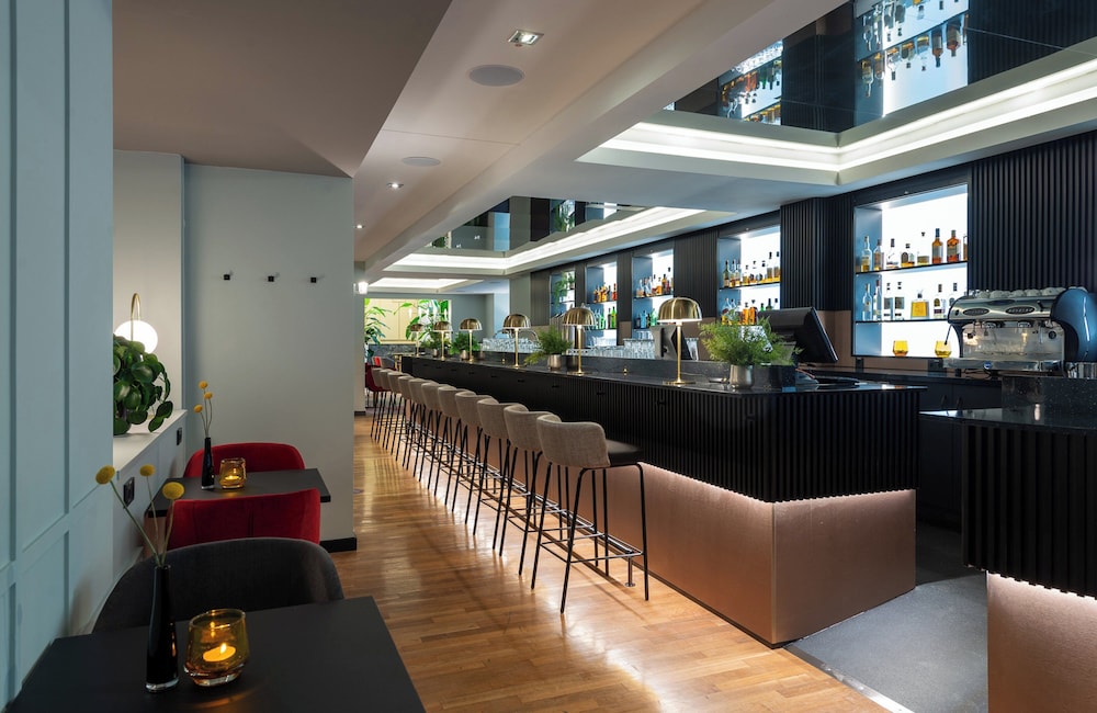 Leonardo Royal Hotel Berlin Alexanderplatz — Restaurant & bars in Berlin, Berlin