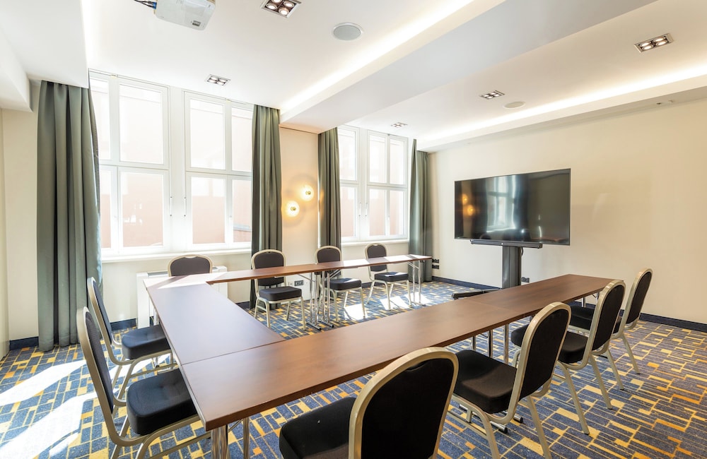 Leonardo Royal Hotel Berlin Alexanderplatz — Hotel building in Berlin, Berlin