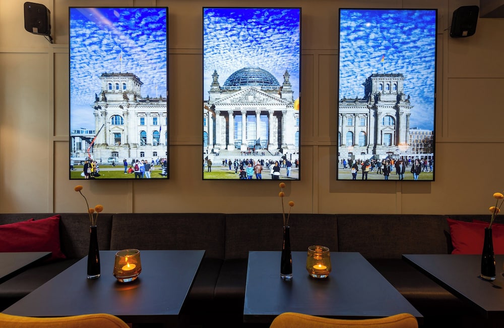 Leonardo Royal Hotel Berlin Alexanderplatz — Restaurant & bars in Berlin, Berlin