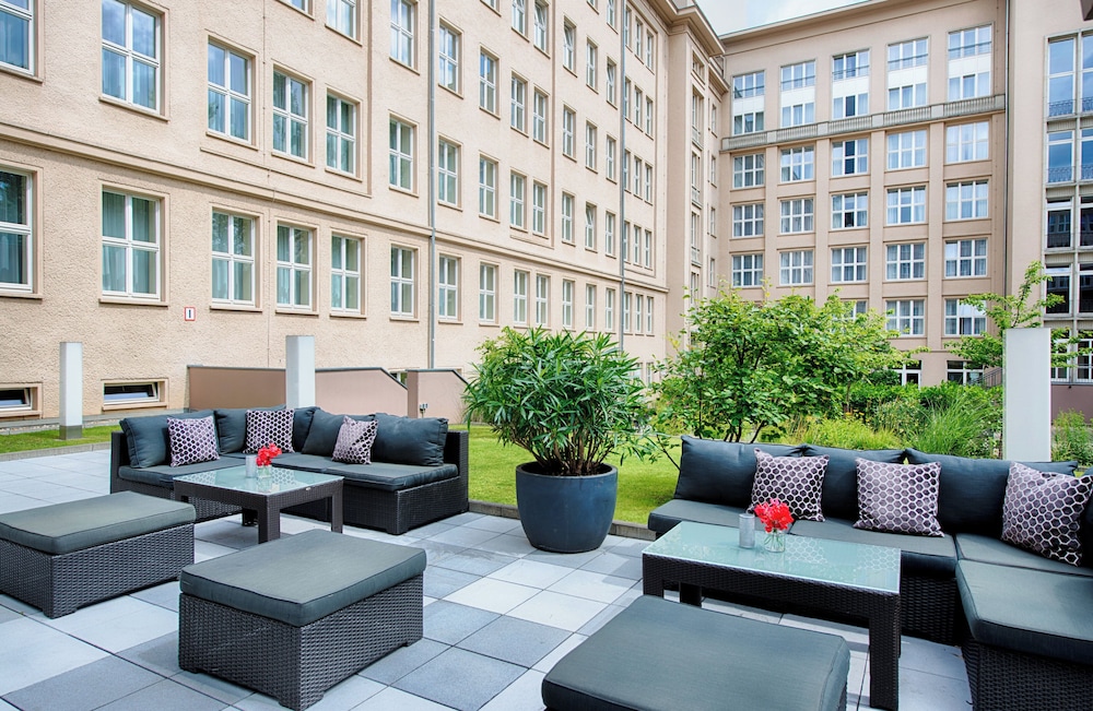 Leonardo Royal Hotel Berlin Alexanderplatz — Hotel building in Berlin, Berlin