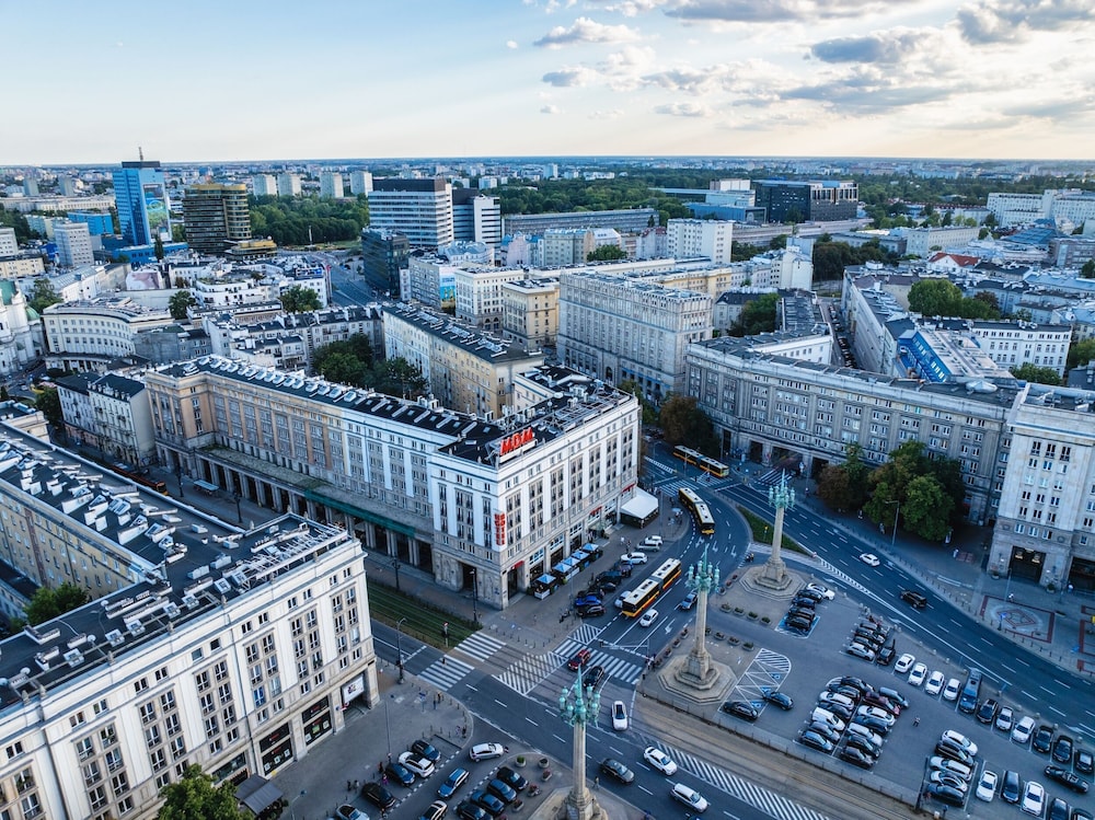 MDM Hotel Warsaw — Hotel building in Warsaw, Masovian