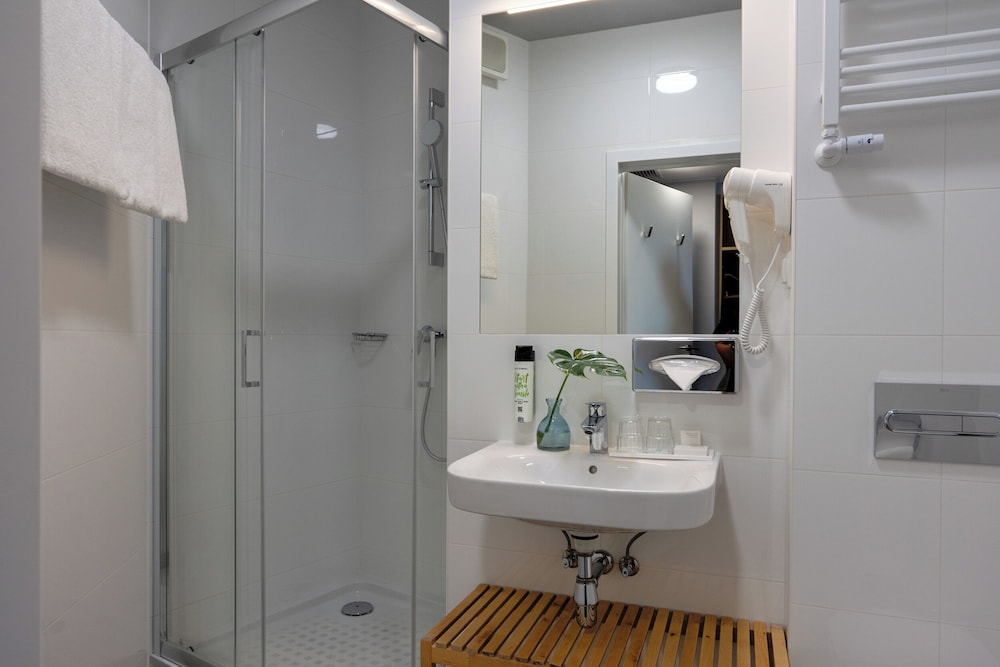 MDM Hotel Warsaw — Hotel rooms in Warsaw, Masovian