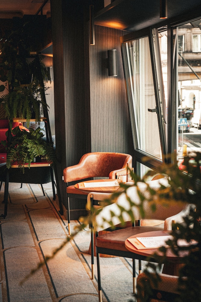 MDM Hotel Warsaw — Restaurant & bars in Warsaw, Masovian