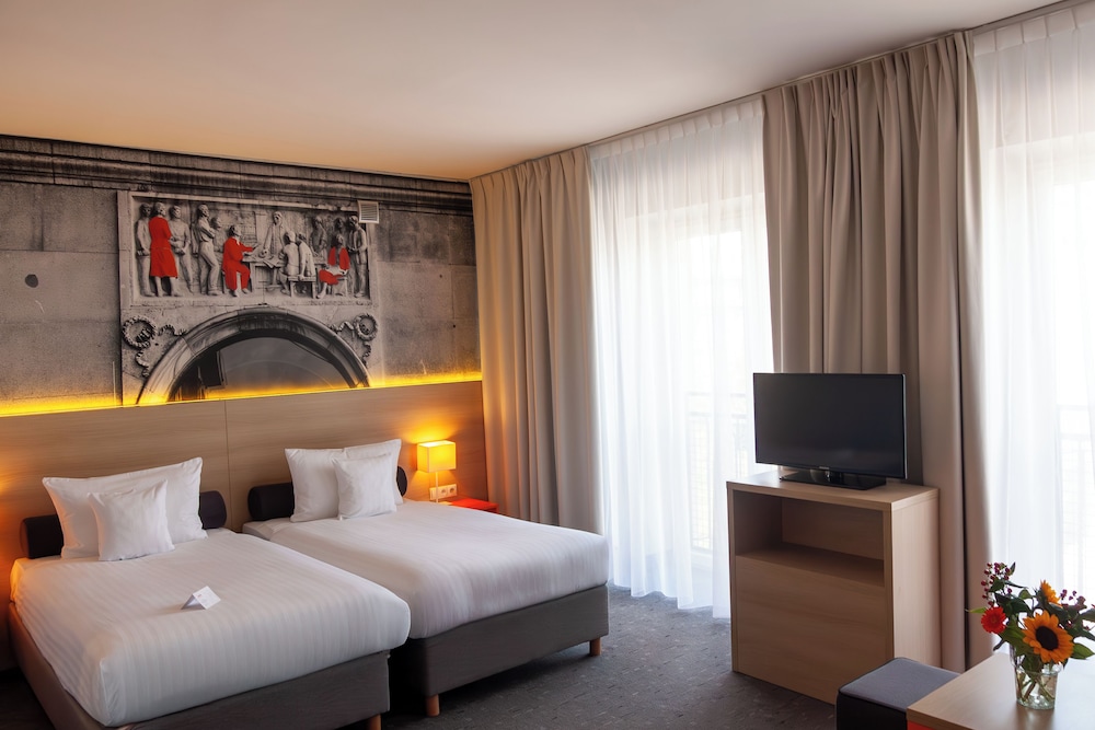 MDM Hotel Warsaw — Hotel rooms in Warsaw, Masovian