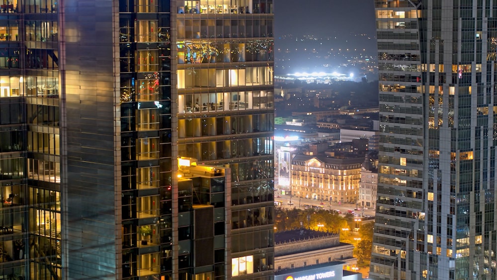 Polonia Palace Hotel — Hotel building in Warsaw, Masovian