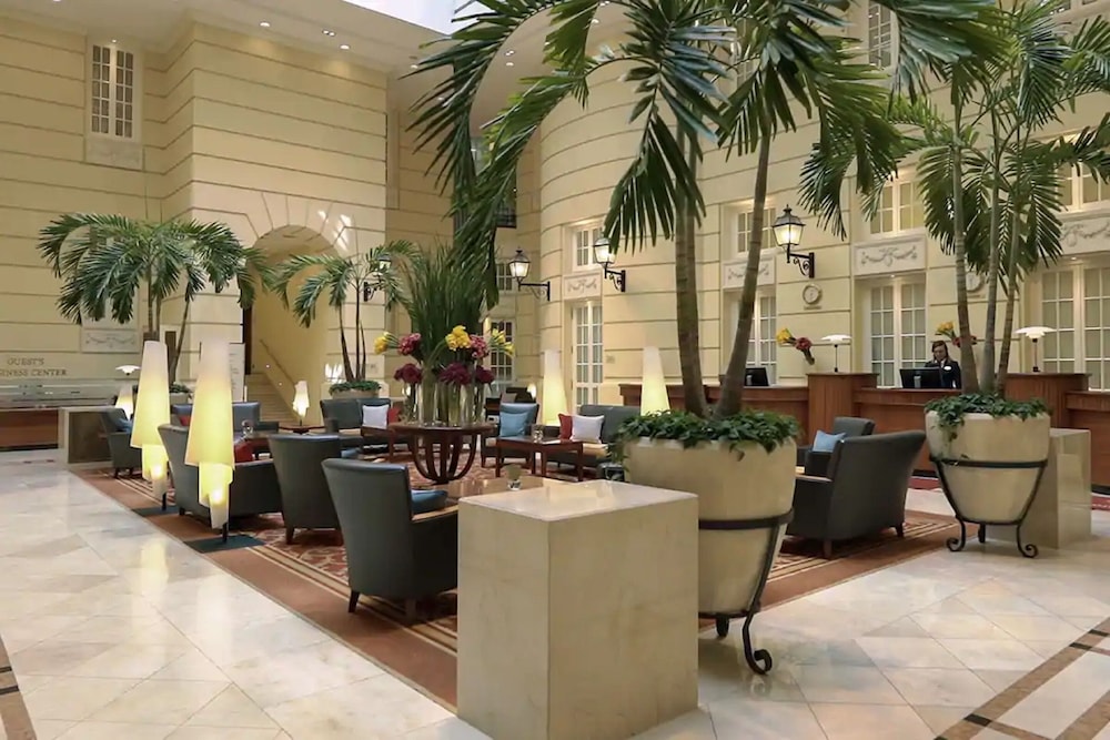 Polonia Palace Hotel — Hotel building in Warsaw, Masovian