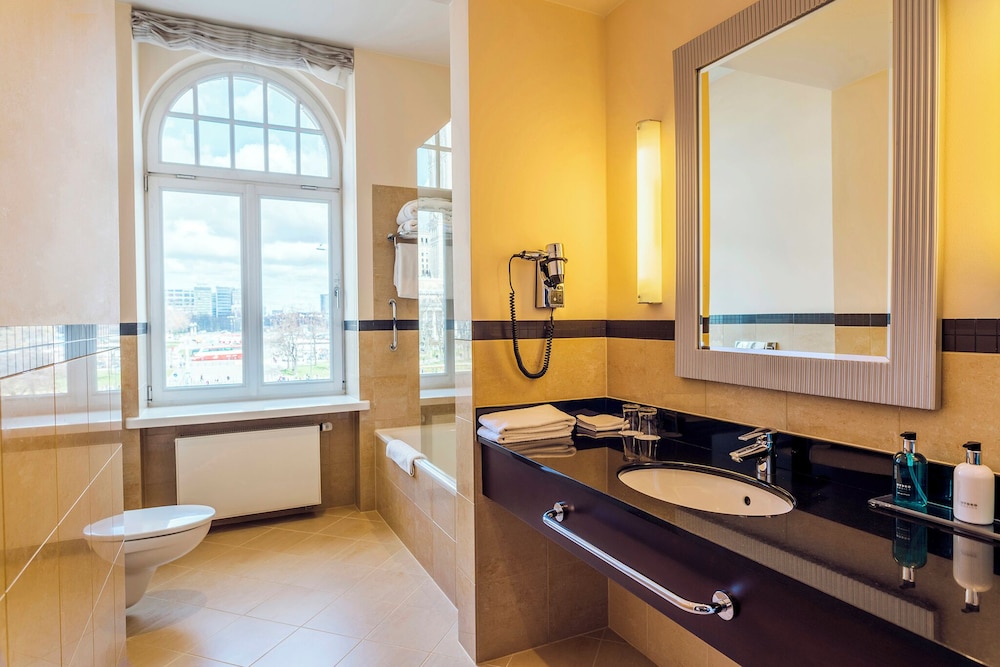 Polonia Palace Hotel — Hotel rooms in Warsaw, Masovian