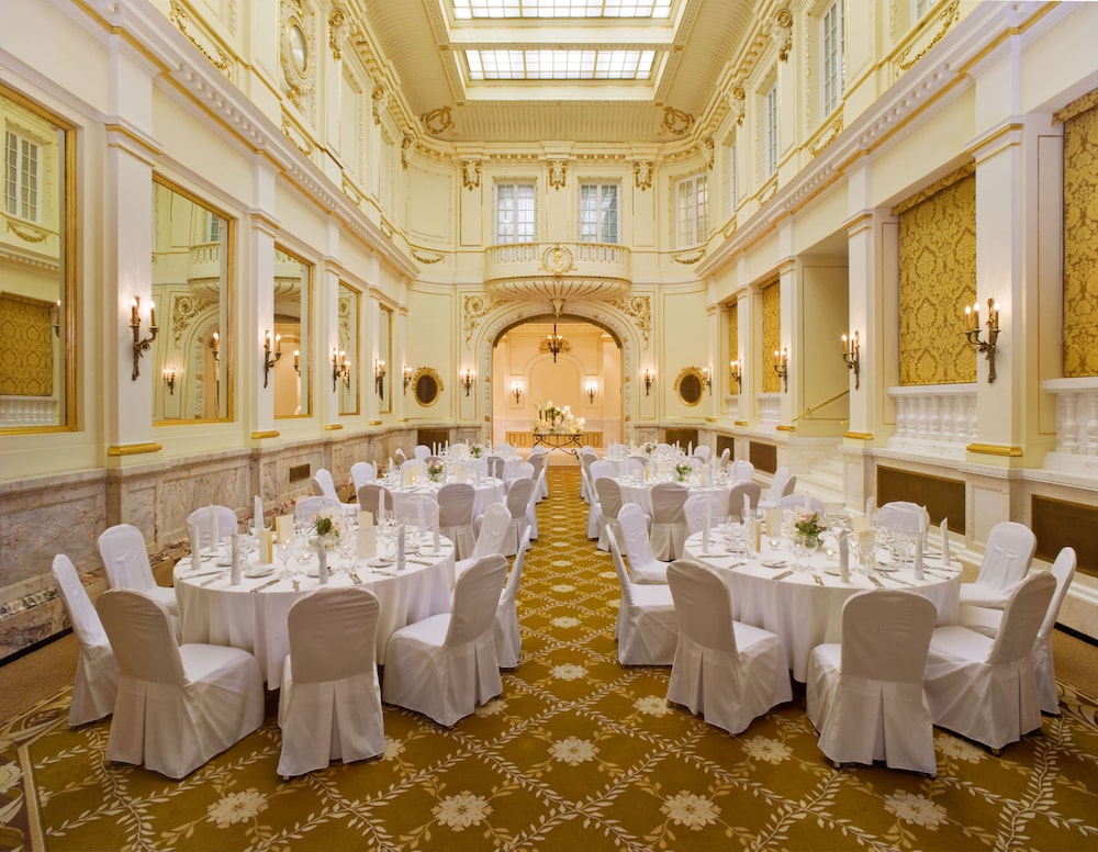 Polonia Palace Hotel — Hotel building in Warsaw, Masovian