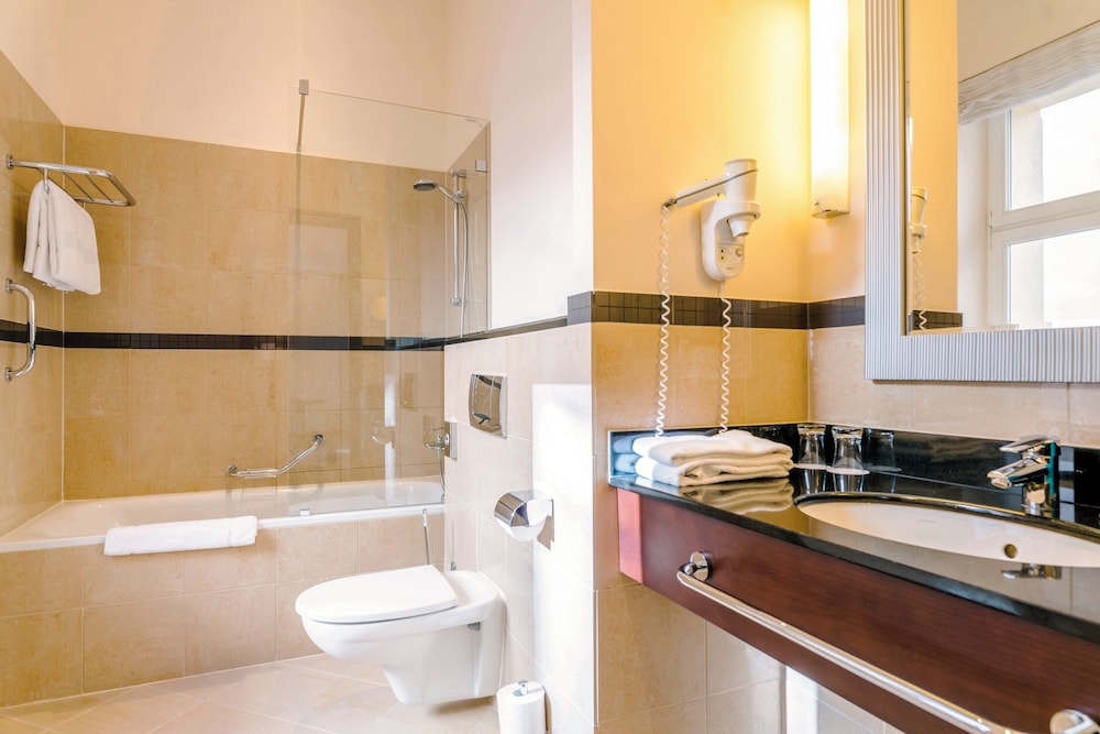 Polonia Palace Hotel — Hotel rooms in Warsaw, Masovian