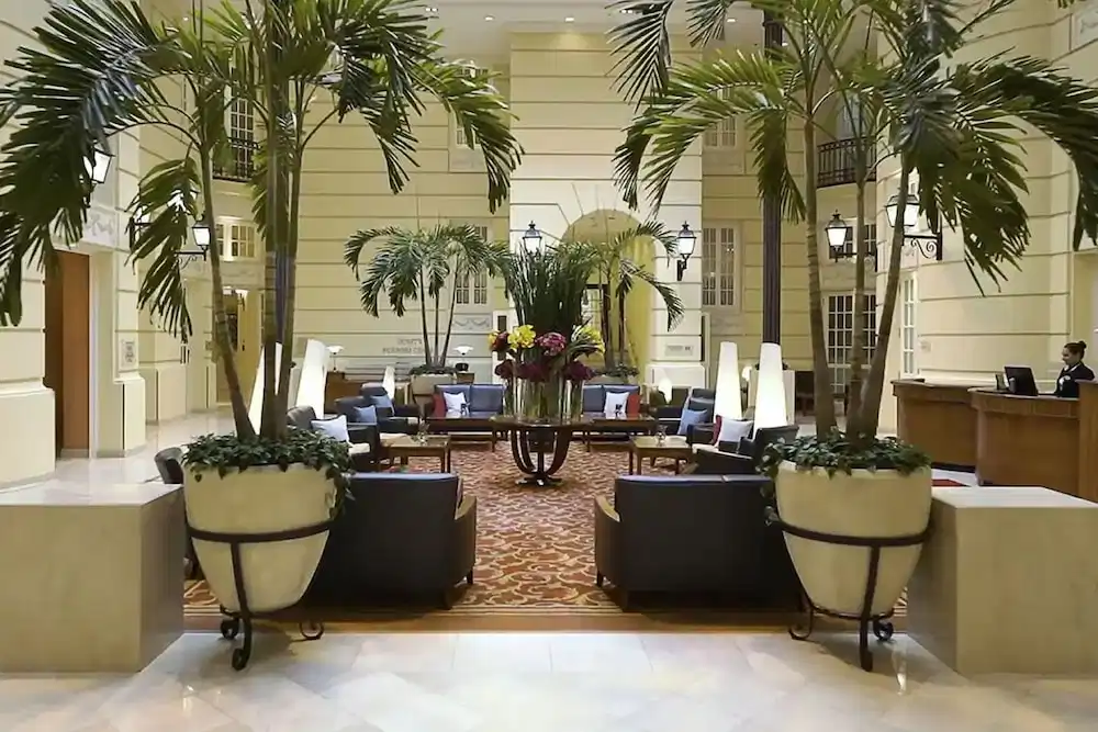 Polonia Palace Hotel — Hotel building in Warsaw, Masovian