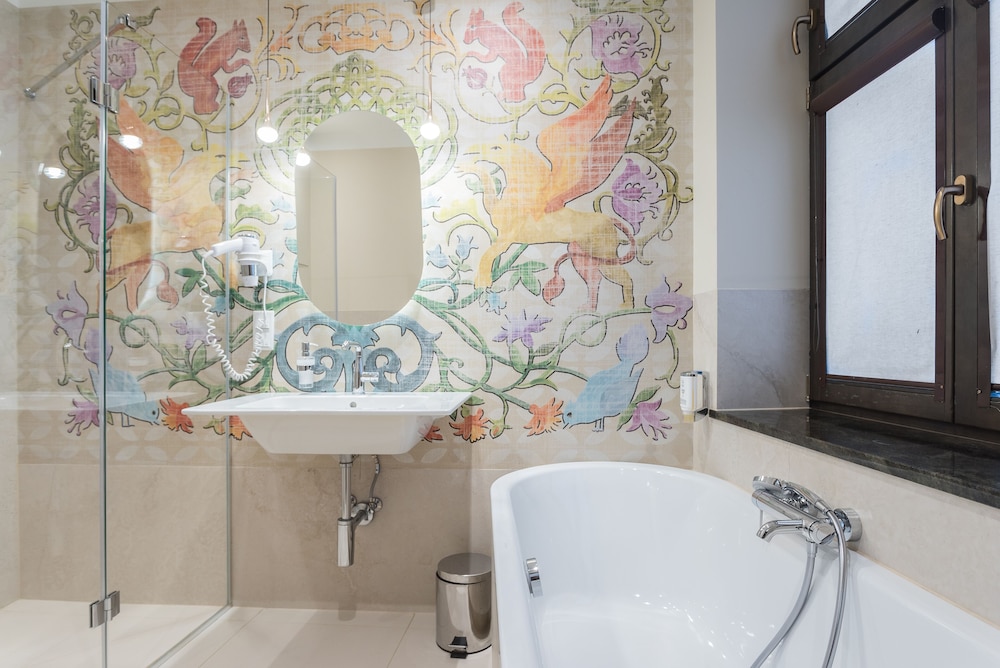 Hotel Ester — Hotel rooms in Krakow, Lesser Poland