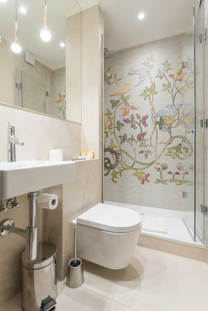 Hotel Ester — Hotel rooms in Krakow, Lesser Poland