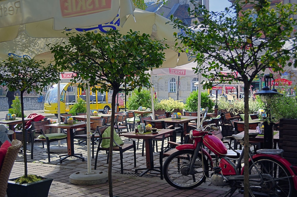 Hotel Ester — Restaurant & bars in Krakow, Lesser Poland