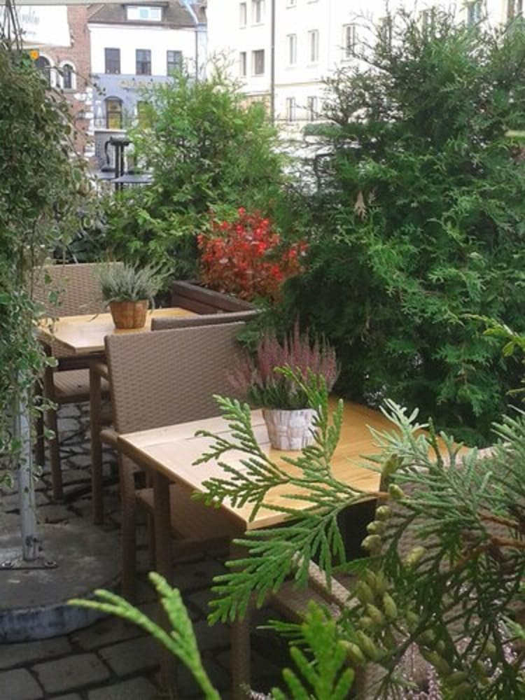 Hotel Ester — Restaurant & bars in Krakow, Lesser Poland