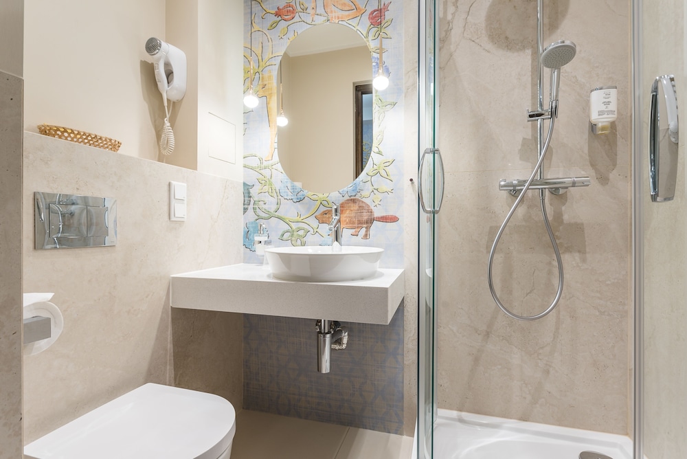 Hotel Ester — Hotel rooms in Krakow, Lesser Poland