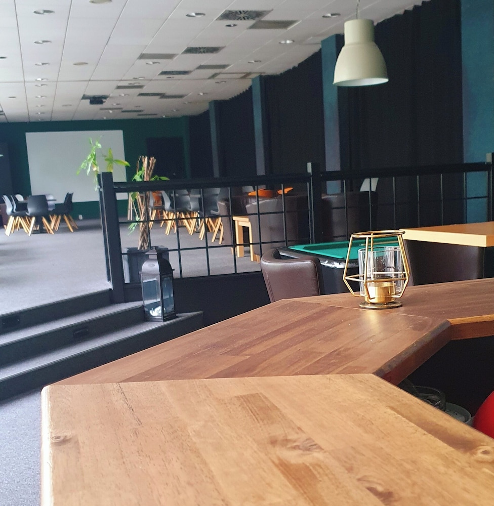 Hotel Berlin Lichtenberg — Restaurant & bars in Berlin, Berlin