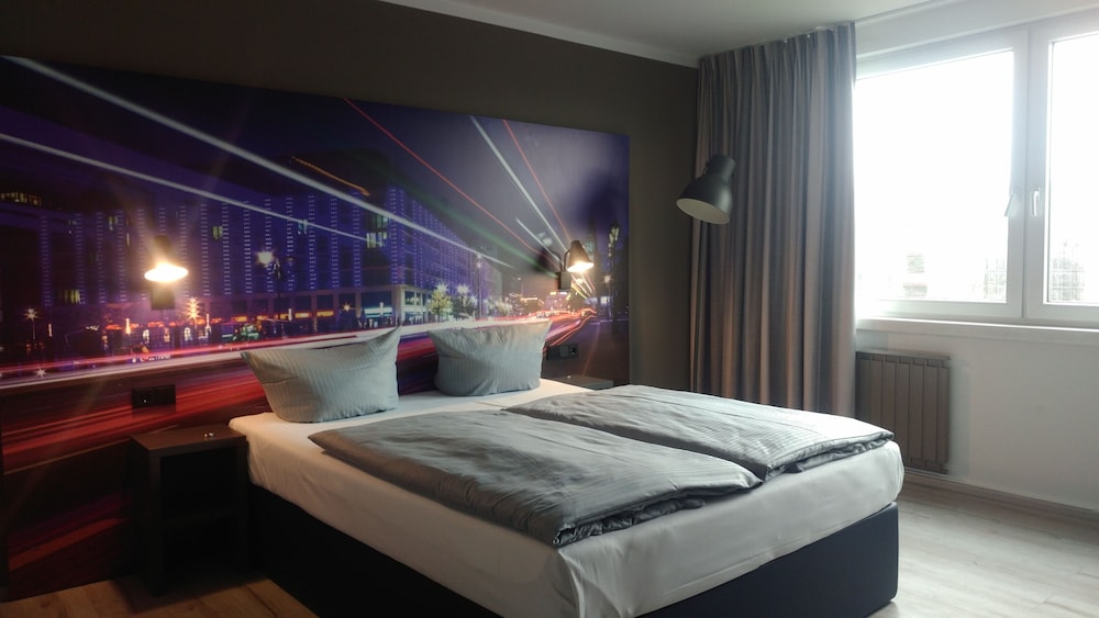 Hotel Berlin Lichtenberg — Main photo in Berlin, Berlin