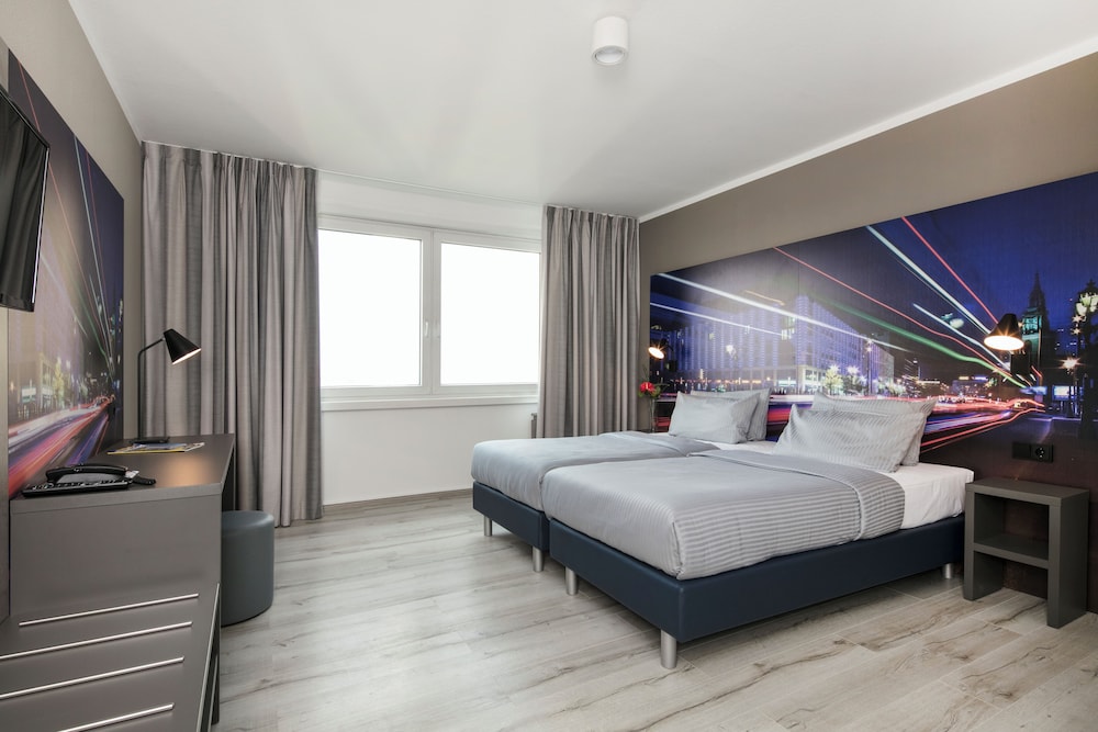 Hotel Berlin Lichtenberg — Hotel rooms in Berlin, Berlin