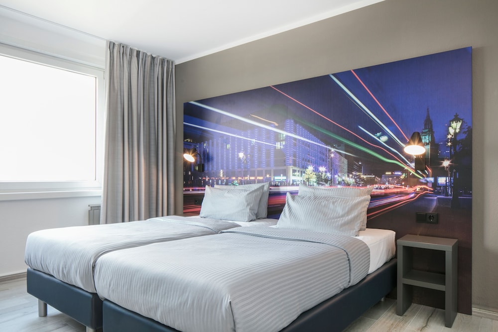 Hotel Berlin Lichtenberg — Hotel rooms in Berlin, Berlin