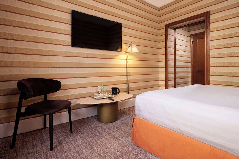 Mascagni Hotel — Hotel rooms in Rome, Lazio
