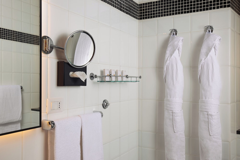 Mascagni Hotel — Hotel rooms in Rome, Lazio