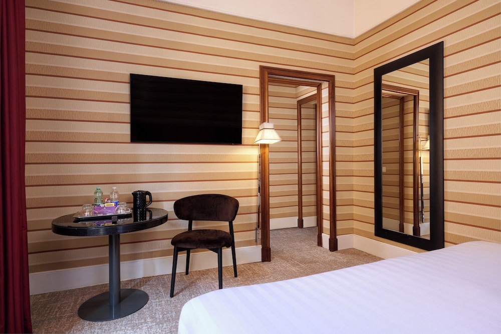 Mascagni Hotel — Hotel rooms in Rome, Lazio