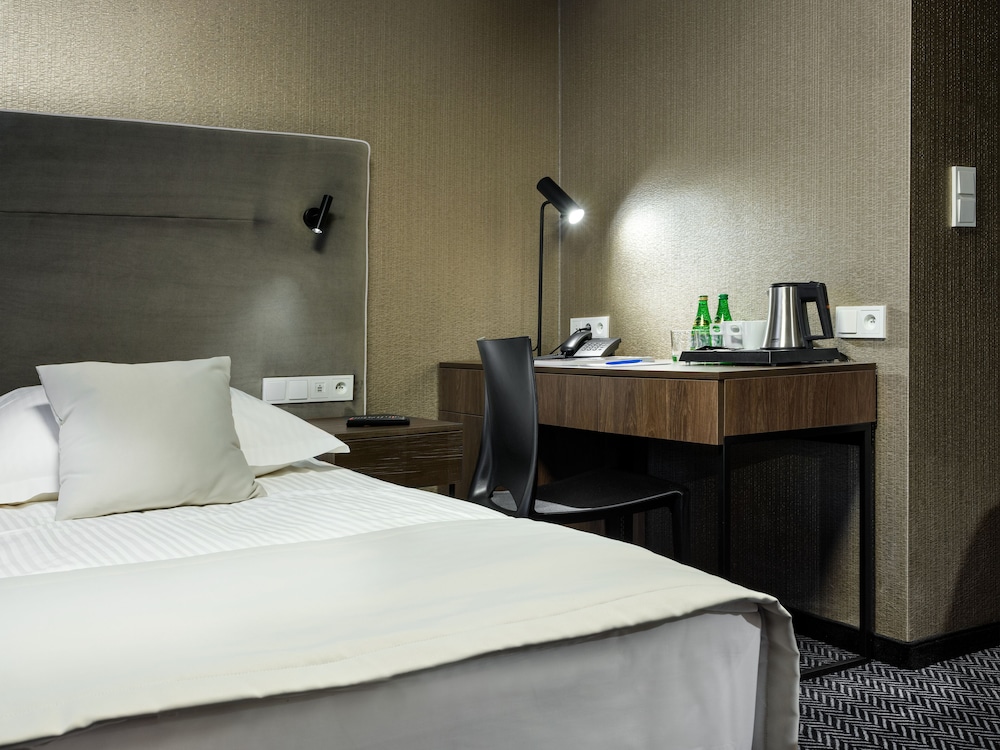 Hotel Logos — Hotel rooms in Krakow, Lesser Poland