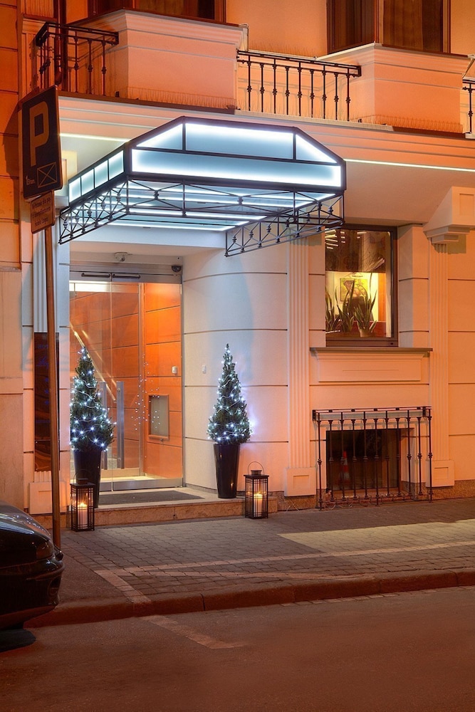 Hotel Logos — Hotel building in Krakow, Lesser Poland