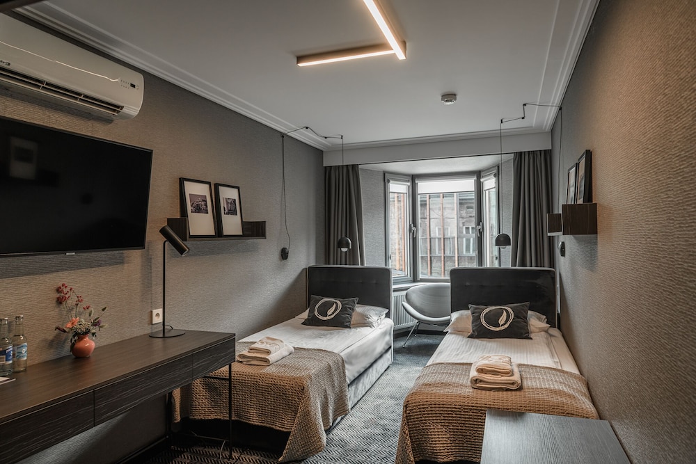 Hotel Logos — Hotel rooms in Krakow, Lesser Poland